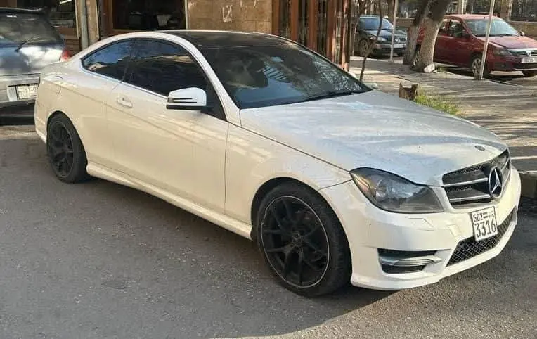 مرسيدس C-Class كوبيه 2015 - بحالة الوكالة - صورة 5
