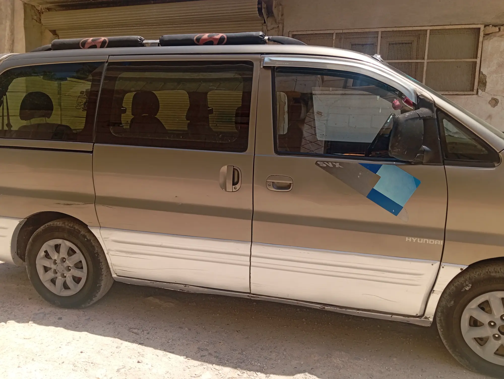 هيونداي9H-1 1990 بحالة جيدة