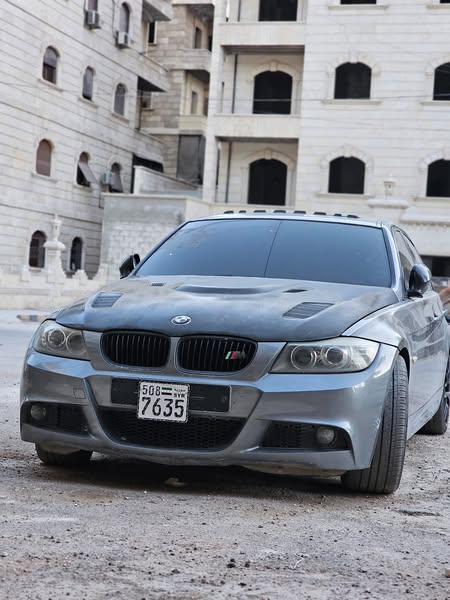 بي إم دبليو 320 2010 - صورة 1