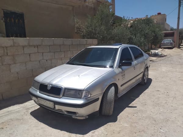 سكودا اوكتافيا 1997 - صورة 1