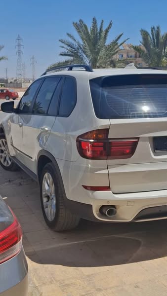بي إم دبليو X5 2013 - صورة 4