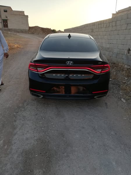 هيونداي أزيرا 2017 - صورة 5