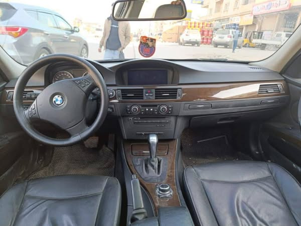 بي إم دبليو 320 2011 - صورة 3