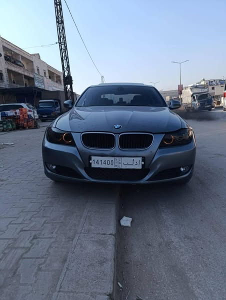 بي إم دبليو 320 2011 - صورة 1