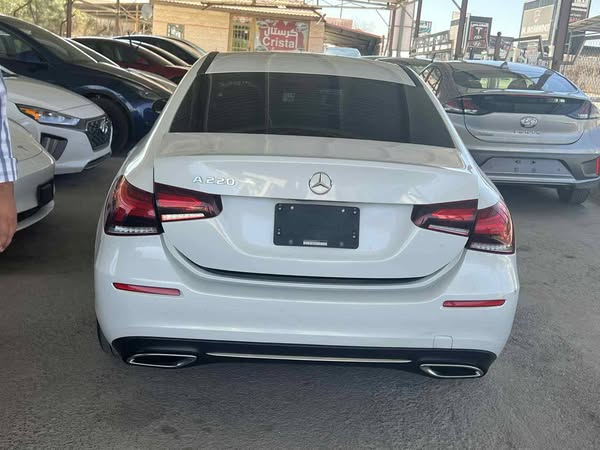 مرسيدس A220 2019 - صورة 4