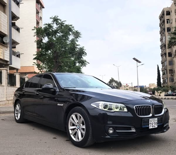بي إم دبليو 520i 2015 - صورة 4