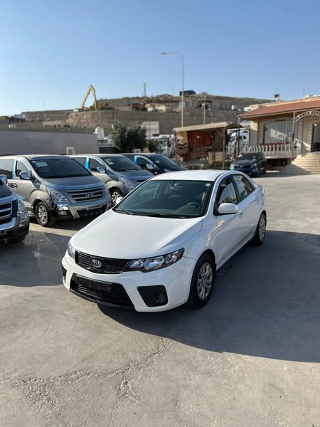 كيا فورتي 2012 - صورة 1
