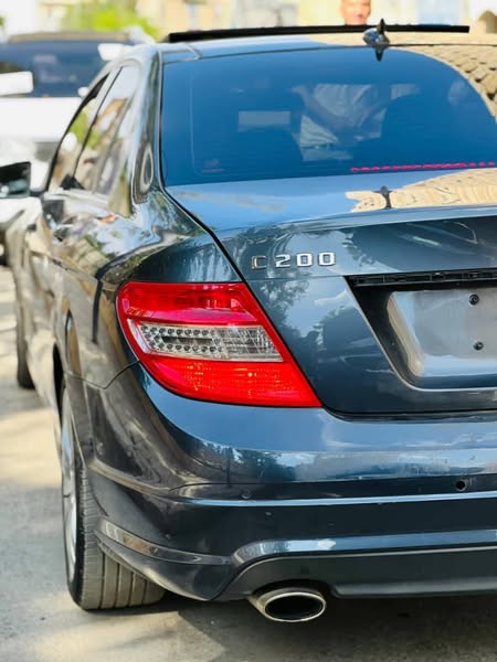مرسيدس C-Class 2012 - صورة 2