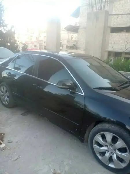هوندا أكورد 2005 - صورة 1