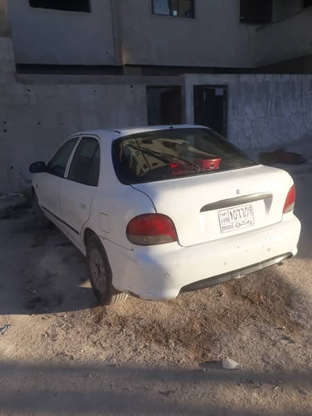 هيونداي اكسنت 1998 - صورة 4