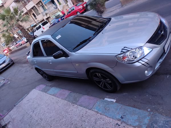 مازدا 323 2008 - صورة 3