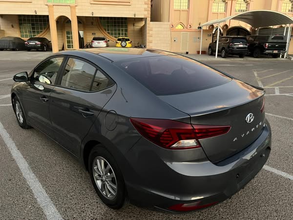 هيونداي افانتي 2019 - صورة 4