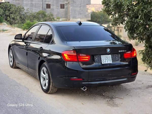 بي إم دبليو 320 2012 - صورة 3