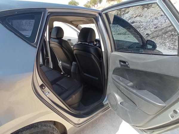 هيونداي i30 2010 - صورة 2