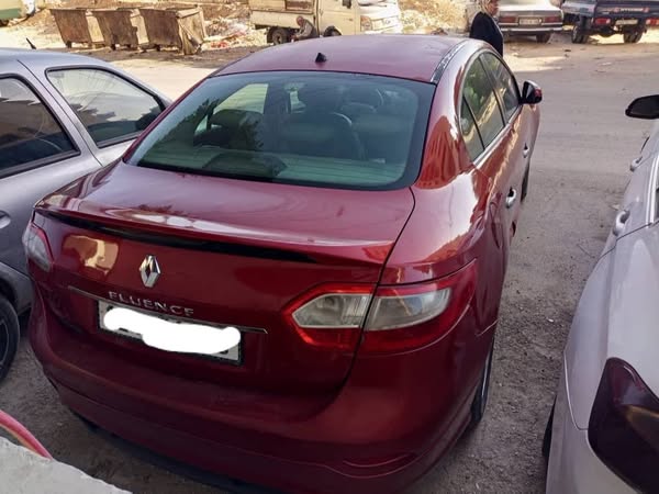 رينو فلونس 2010 - صورة 1