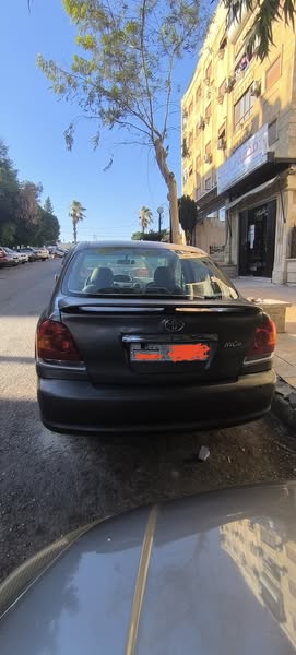 تويوتا ايكو 2004 - صورة 1