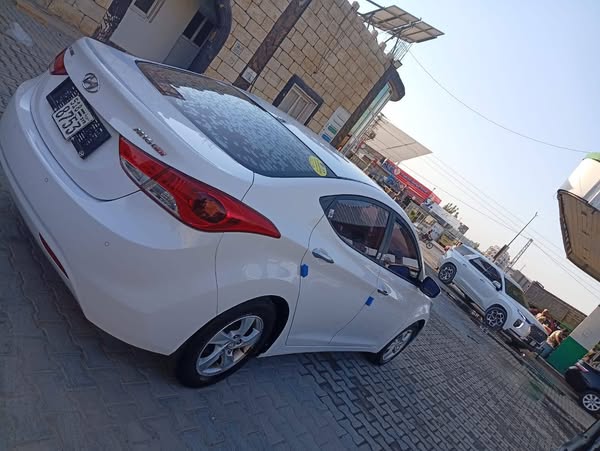 هيونداي إلنترا 2012 - صورة 3