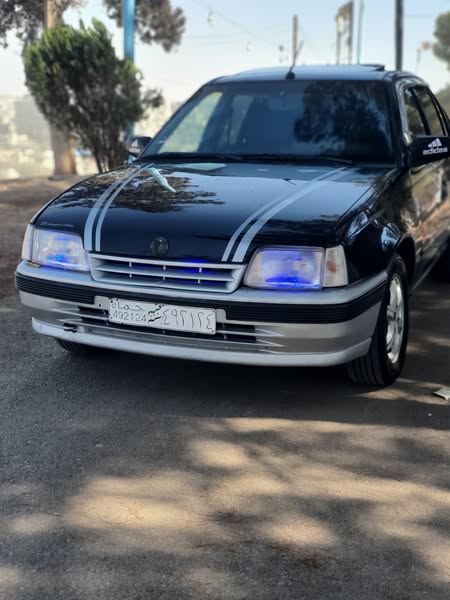 أوبل كاديت 1993 - صورة 2