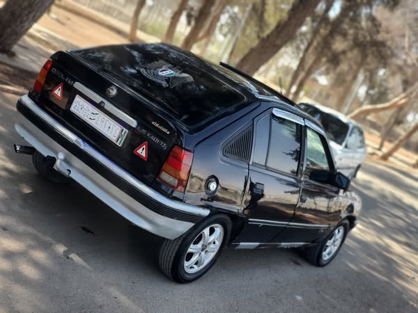 أوبل كاديت 1993 - صورة 1
