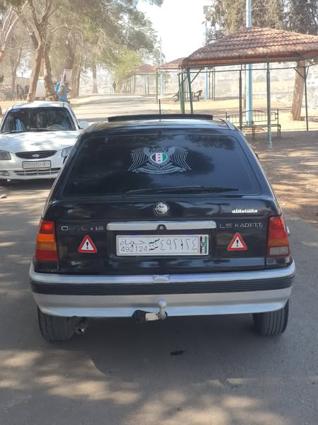 أوبل كاديت 1993 - صورة 5