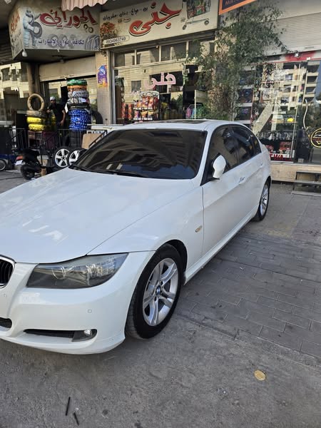 بي إم دبليو 316i 2011 - صورة 3
