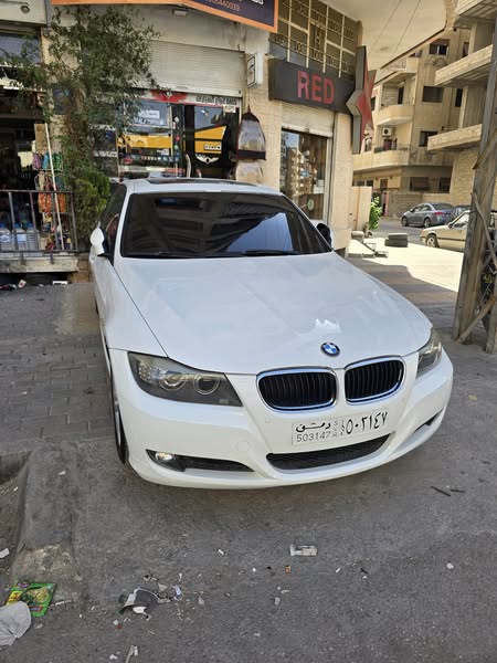 بي إم دبليو 316i 2011 - صورة 1