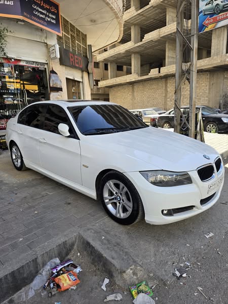 بي إم دبليو 316i 2011 - صورة 2