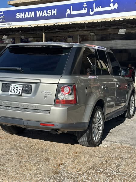 رنج روفر Range Rover Sport 2011 - صورة 5