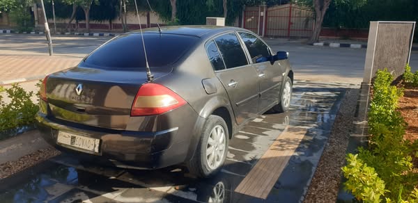 رينو ميغان 2009 - صورة 3
