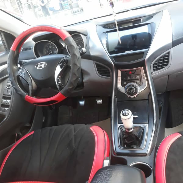 هيونداي Elantra 2014 - صورة 2