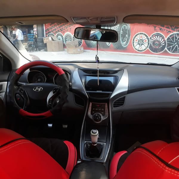 هيونداي Elantra 2014 - صورة 3