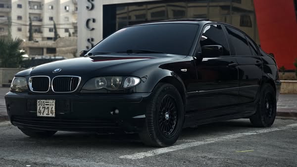 بي إم دبليو 318 2003 - صورة 3