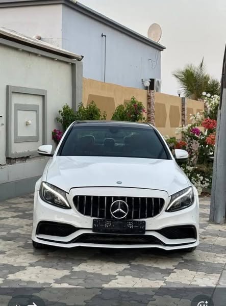 مرسيدس C300 2017 - صورة 3