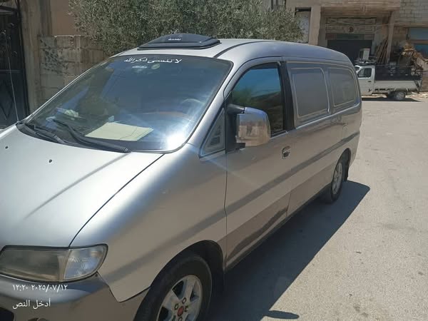 هيونداي H-1 1999 - صورة 1