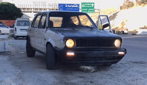 فولكس فاجن غولف 1976 - صورة 2