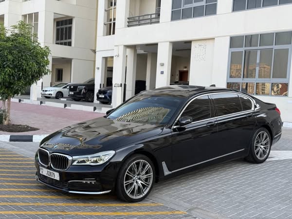 بي إم دبليو 750 2018 - صورة 3