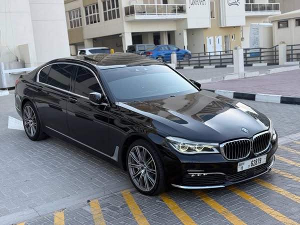 بي إم دبليو 750 2018 - صورة 1