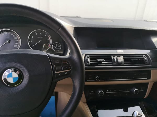 بي إم دبليو i 520 2014 - صورة 5