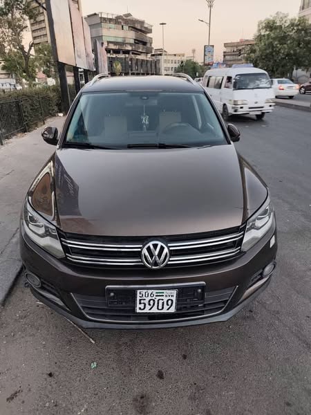 فولكس فاجن Tiguan 2012 - صورة 1