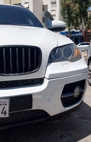 بي إم دبليو X6 2011 - صورة 3