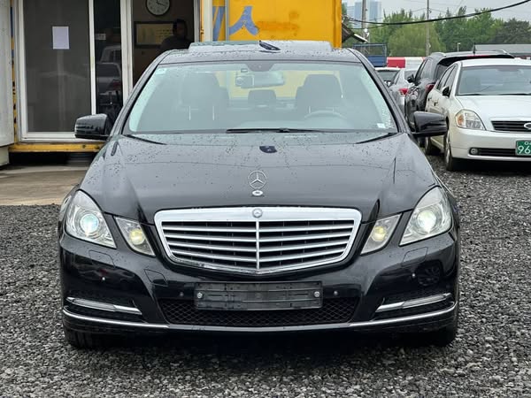 مرسيدس E300 2011 - صورة 1
