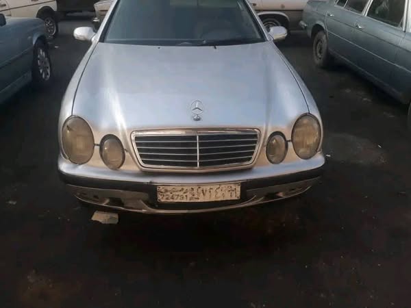 مرسيدس 2002 - صورة 2