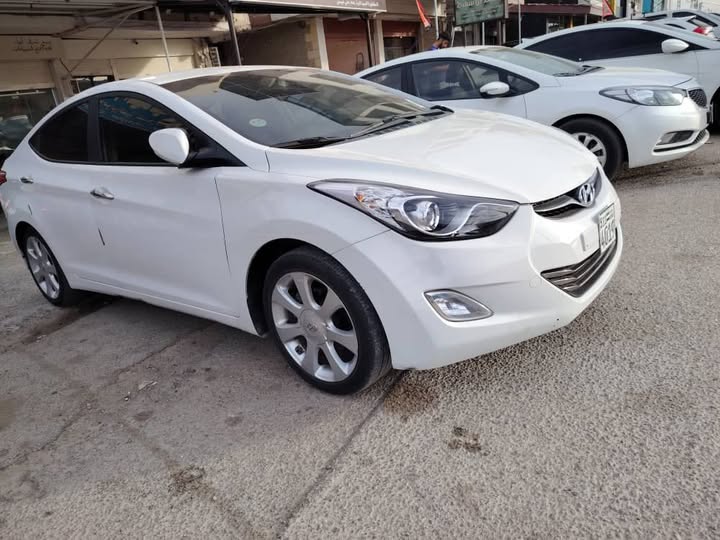 هيونداي Elantra 2011