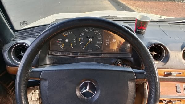 مرسيدس 230 1977 - صورة 5