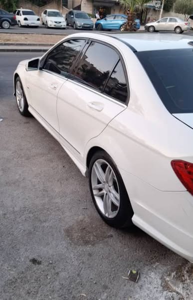 مرسيدس C250 2014 - صورة 4