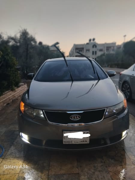كيا فورتي 2010 - صورة 2