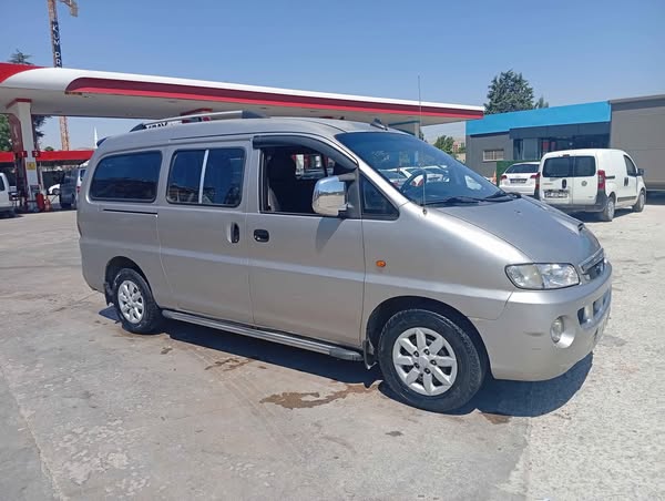 هيونداي H1 2003 - صورة 1