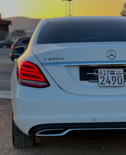 مرسيدس C220 2016 - صورة 1