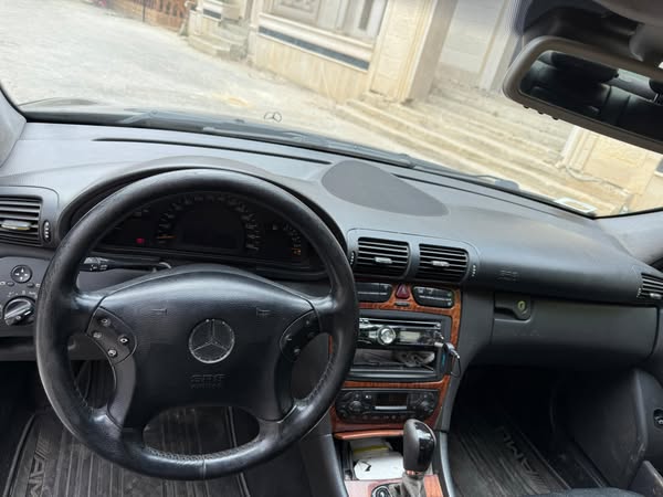 مرسيدس C240 2003 - صورة 3