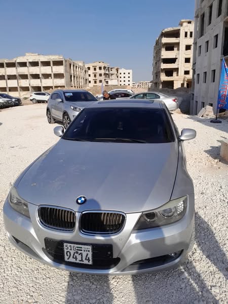 بي إم دبليو 320 2011 - صورة 1